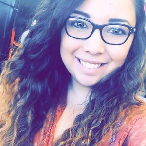 Meet your Posher, Felisa